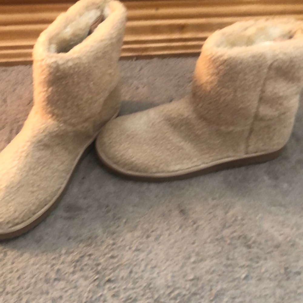 Cozy Sherpa Booties